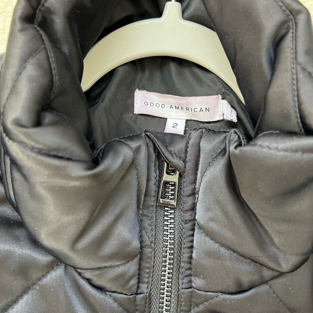 Good American cropped satin quilted puffer jacket black small 2 - Picture 7 of 8